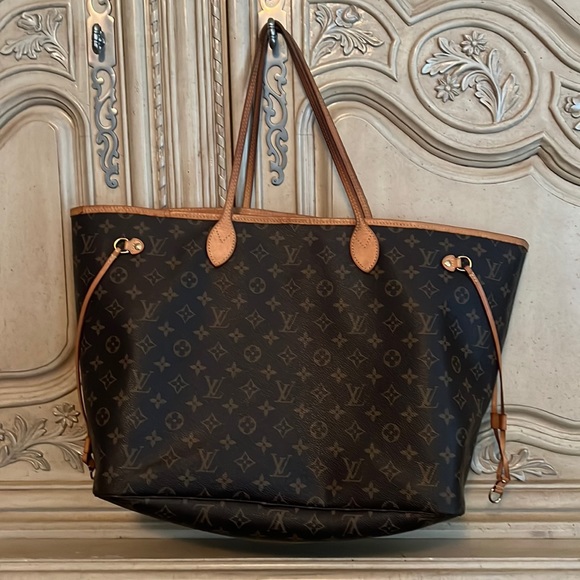 Gorgeous Neverfull GM in Peony - Picture 6 of 12